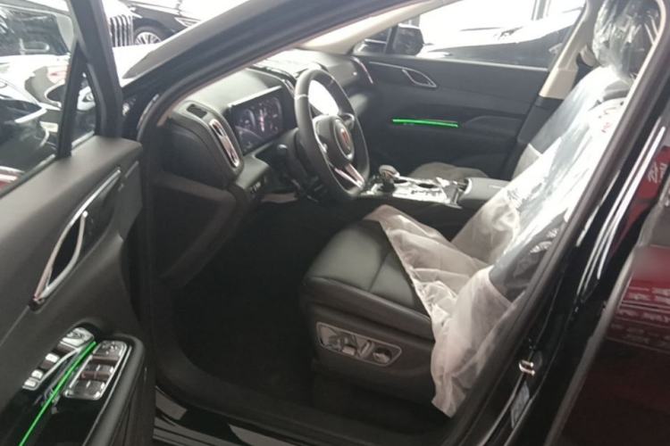 Used Hongqi HS3 PHEV 2025 Model 125km Jingwei 2 Millionth Anniversary Edition Driver Seat