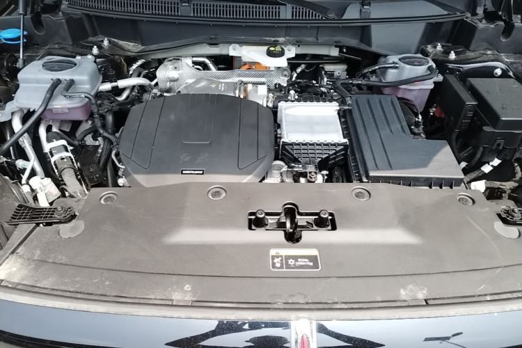 Used Hongqi HS3 PHEV 2025 Model 117km Jingwei Edition Engine Bay