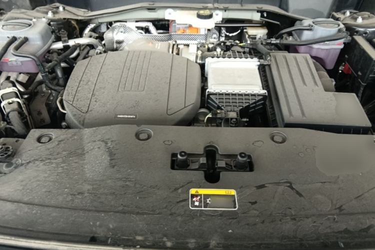 Used Hongqi HS3 PHEV 2025 Model 125km Jingwei 2 Millionth Anniversary Edition Engine Bay