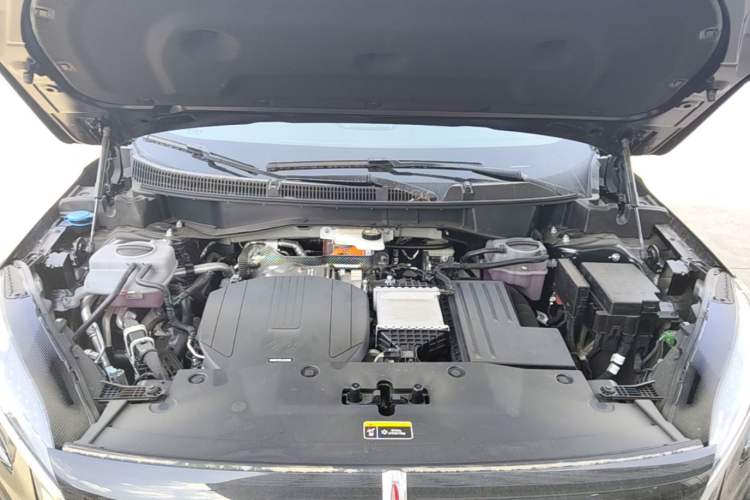 Used Hongqi HS3 PHEV 2025 Model 125km Jingwei 2 Millionth Anniversary Edition Engine Bay
