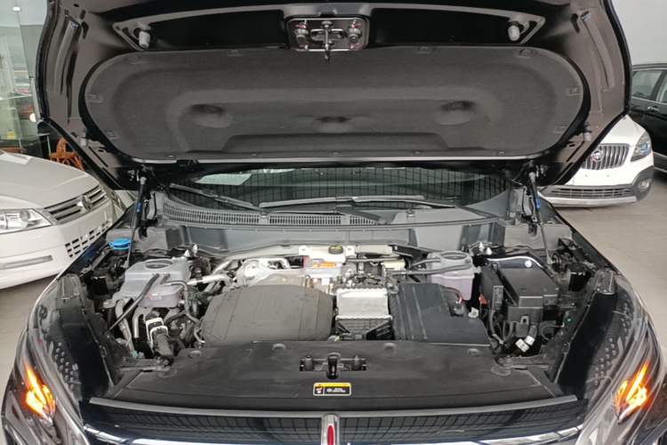 Used Hongqi HS3 PHEV 2025 Model 117km Jingwei Edition Engine Bay