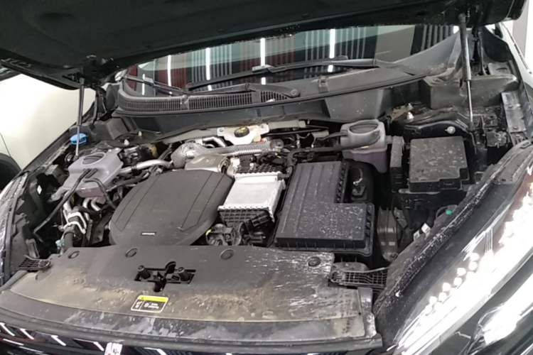 Used Hongqi HS3 PHEV 2025 Model 117km Jingwei Edition Engine Bay