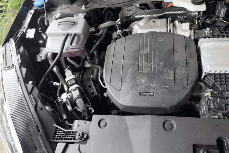 Used Hongqi HS3 PHEV 2025 Model 125km Jingwei PLUS 2 Millionth Anniversary Edition Engine Bay Right