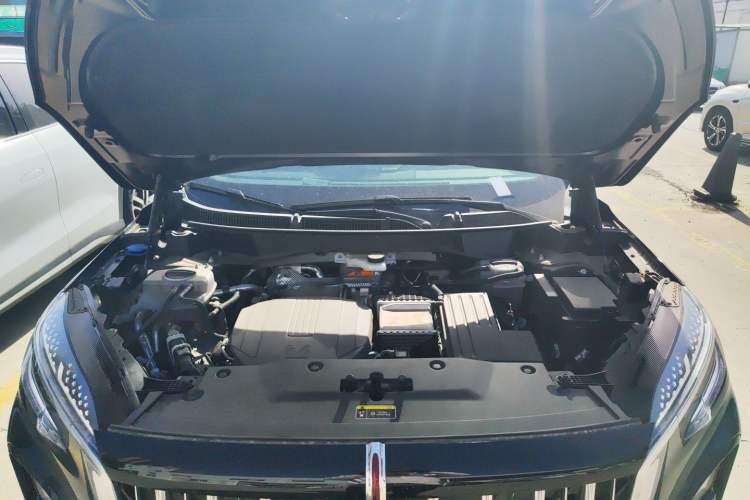 Used Hongqi HS3 PHEV 2025 Model 117km Jingwei Edition Engine Bay