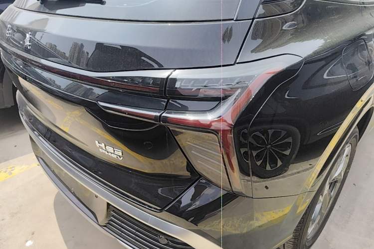 Used Hongqi HS3 PHEV 2025 Model 117km Jingwei Edition Exterior 3