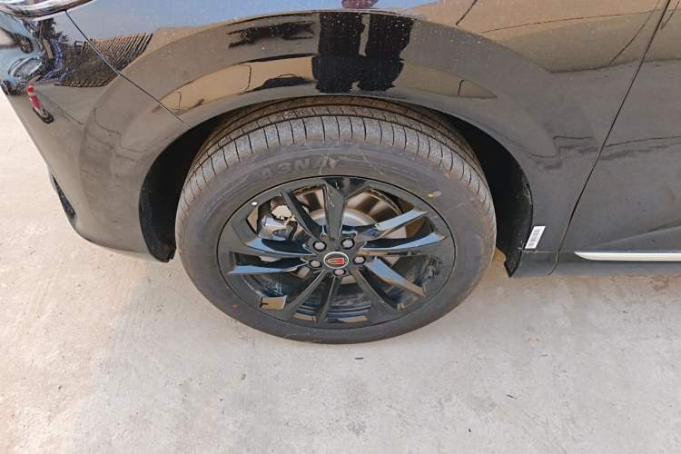 Used Hongqi HS3 PHEV 2025 Model 125km Jingwei PLUS 2 Millionth Anniversary Edition Exterior 4