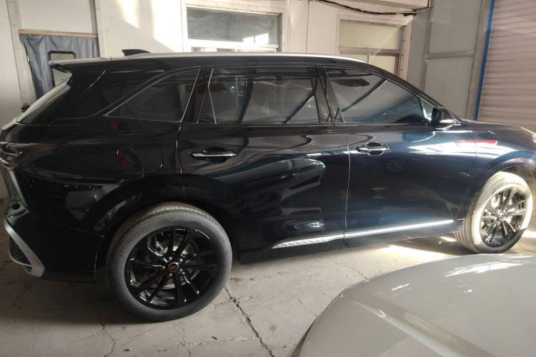 Used Hongqi HS3 PHEV 2025 Model 117km Jingwei Edition Exterior 5