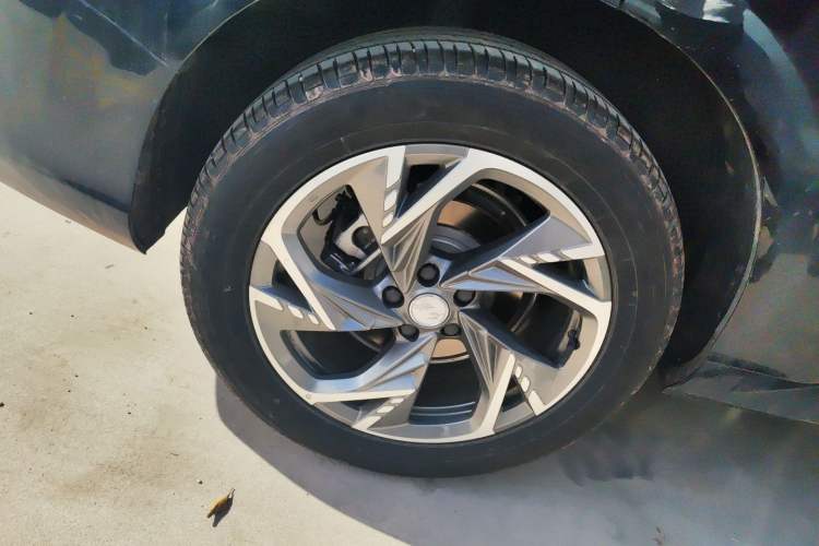 Used Hongqi HS3 PHEV 2025 Model 117km Jingwei Edition Exterior 5