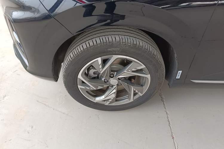 Used Hongqi HS3 PHEV 2025 Model 117km Jingwei Edition Exterior 7
