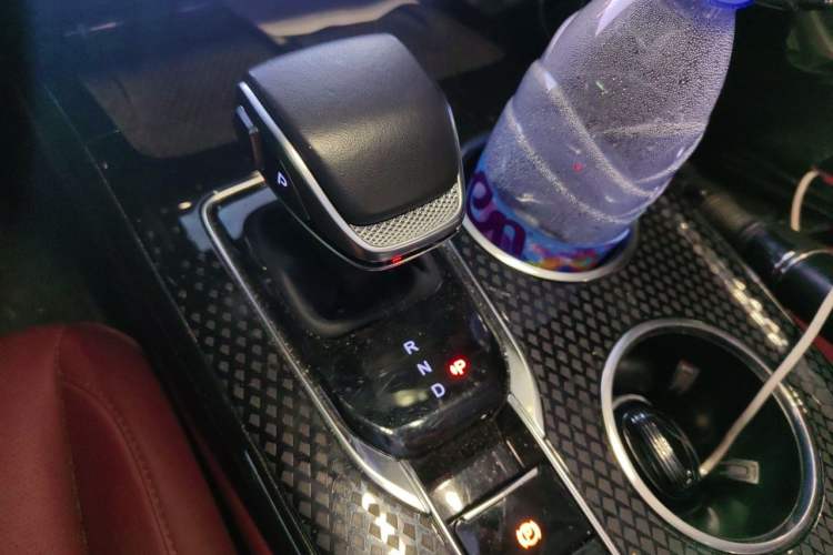Used Hongqi HS3 PHEV 2025 Model 125km Jingwei PLUS 2 Millionth Anniversary Edition Gear Lever