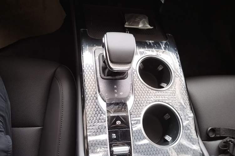 Used Hongqi HS3 PHEV 2025 Model 117km Jingwei Edition Gear Lever
