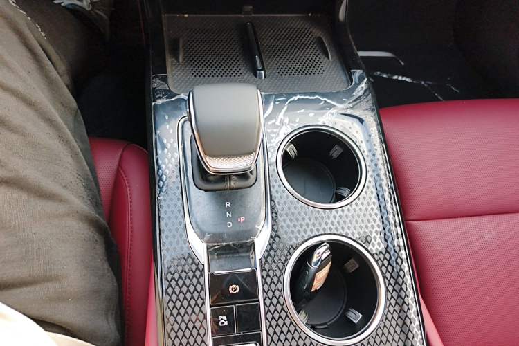 Used Hongqi HS3 PHEV 2025 Model 125km Jingwei PLUS 2 Millionth Anniversary Edition Gear Lever