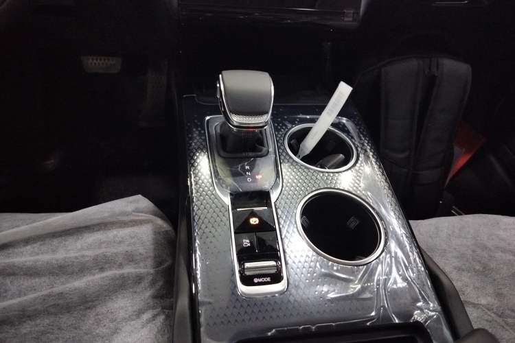 Used Hongqi HS3 PHEV 2025 Model 125km Jingwei 2 Millionth Anniversary Edition Gear Lever