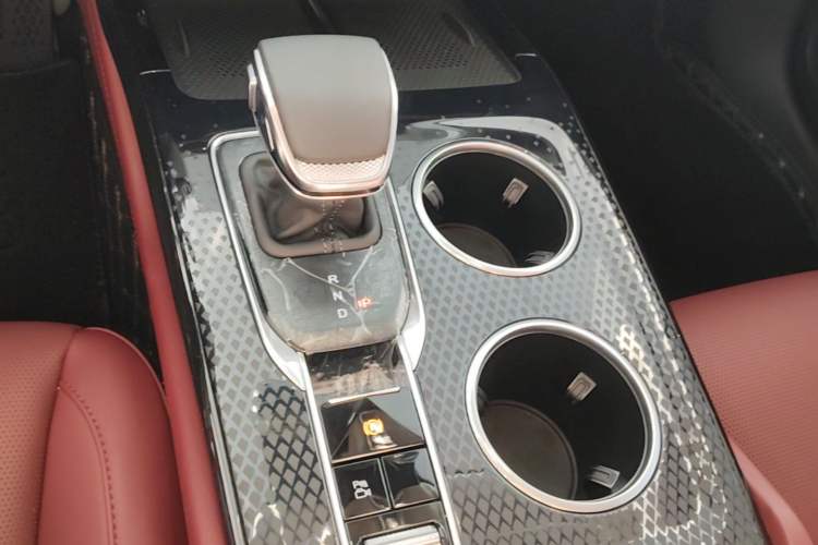 Used Hongqi HS3 PHEV 2025 Model 117km Jingwei Edition Gear Lever