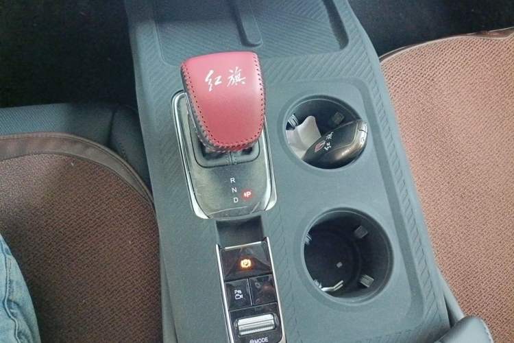 Used Hongqi HS3 PHEV 2025 Model 125km Jingwei 2 Millionth Anniversary Edition Gear Lever