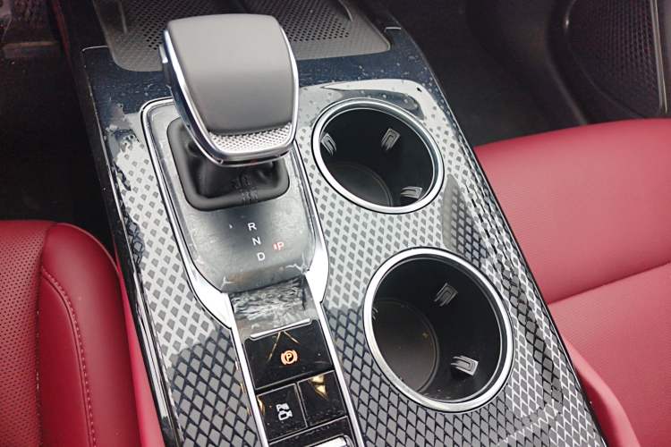 Used Hongqi HS3 PHEV 2025 Model 125km Jingwei 2 Millionth Anniversary Edition Gear Lever