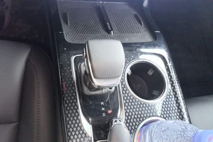Used Hongqi HS3 PHEV 2025 Model 125km Jingwei PLUS 2 Millionth Anniversary Edition Gear Lever