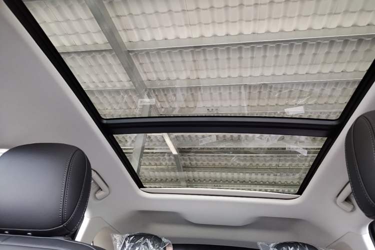 Used Hongqi HS3 PHEV 2025 Model 117km Jingwei Edition Headliner