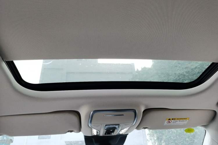 Used Hongqi HS3 PHEV 2025 Model 117km Jingwei Edition Headliner