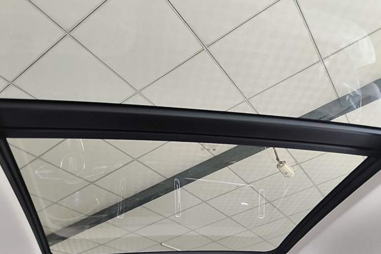 Used Hongqi HS3 PHEV 2025 Model PHEV 117km Jingwei PLUS Edition Headliner