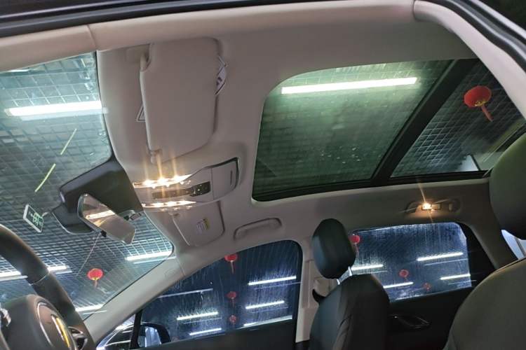 Used Hongqi HS3 PHEV 2025 Model PHEV 117km Jingwei PLUS Edition Headliner