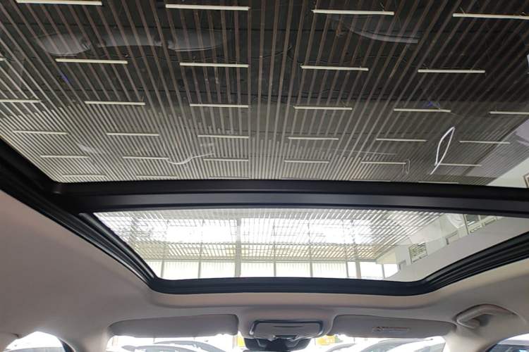 Used Hongqi HS3 PHEV 2025 Model 125km Jingwei 2 Millionth Anniversary Edition Headliner