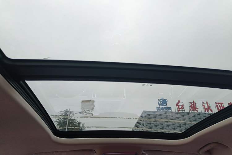 Used Hongqi HS3 PHEV 2025 Model 125km Jingwei 2 Millionth Anniversary Edition Headliner