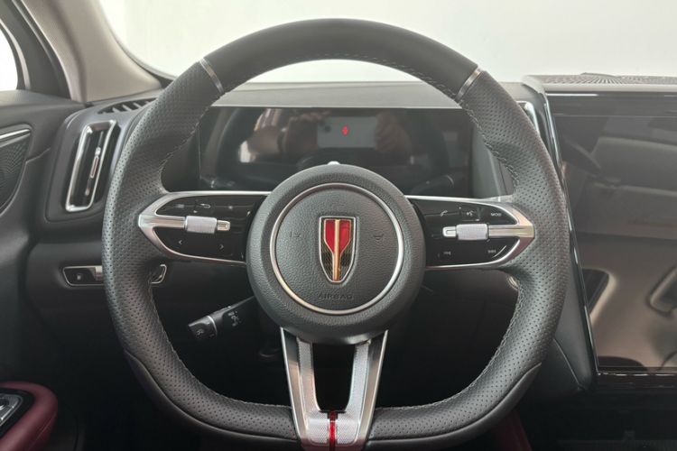Used Hongqi HS3 PHEV 2025 Model 125km Jingwei PLUS 2 Millionth Anniversary Edition Interior 1