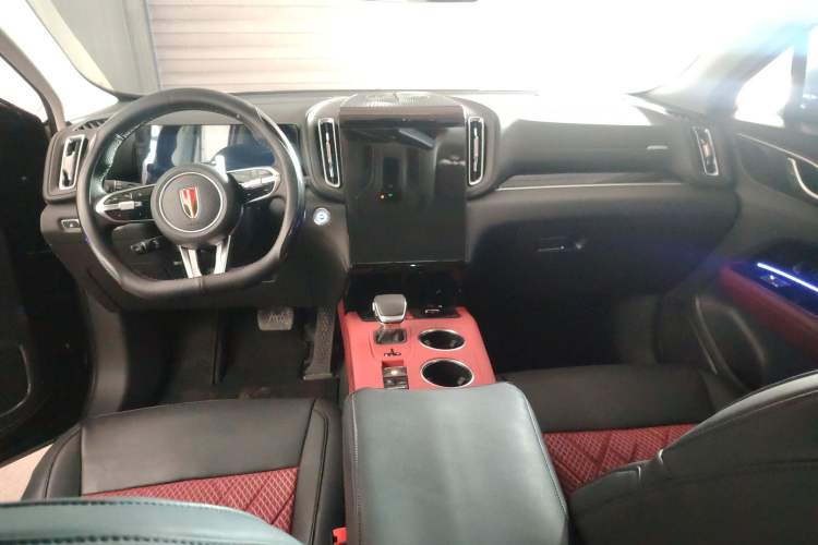Used Hongqi HS3 PHEV 2025 Model 117km Jingwei Edition Interior 1
