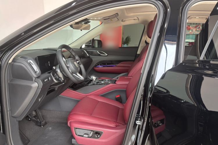Used Hongqi HS3 PHEV 2025 Model 125km Jingwei PLUS 2 Millionth Anniversary Edition Interior 2