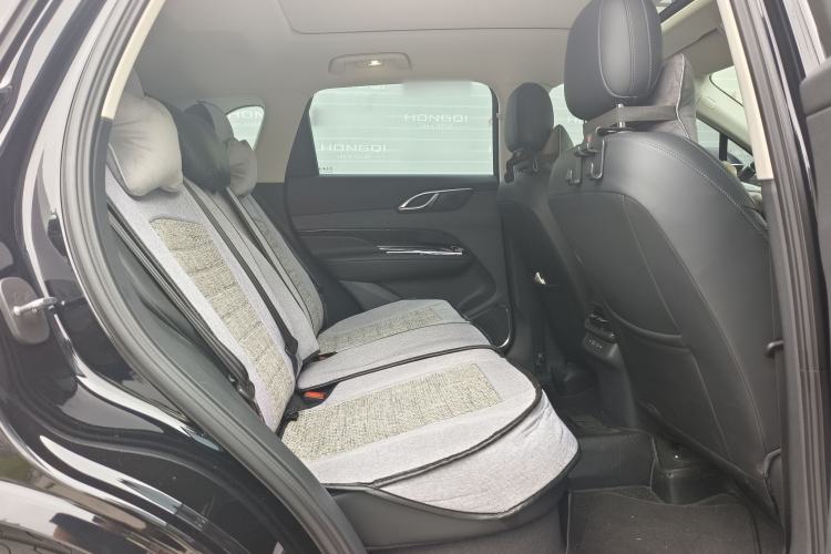 Used Hongqi HS3 PHEV 2025 Model 117km Jingwei Edition Interior 2