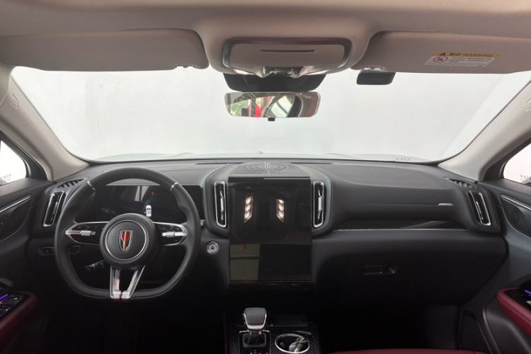 Used Hongqi HS3 PHEV 2025 Model 125km Jingwei PLUS 2 Millionth Anniversary Edition Interior 3
