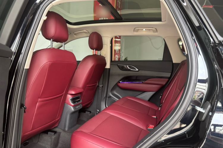 Used Hongqi HS3 PHEV 2025 Model 125km Jingwei PLUS 2 Millionth Anniversary Edition Interior 4