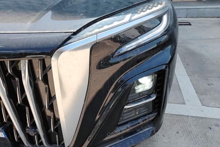 Used Hongqi HS3 PHEV 2025 Model 125km Jingwei 2 Millionth Anniversary Edition Left Front Headlight