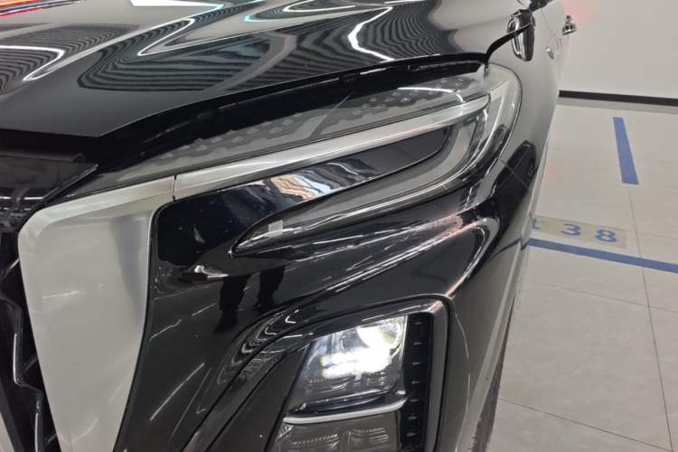 Used Hongqi HS3 PHEV 2025 Model 125km Jingwei PLUS 2 Millionth Anniversary Edition Left Front Headlight
