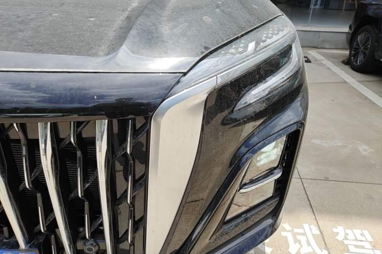 Used Hongqi HS3 PHEV 2025 Model 125km Jingwei 2 Millionth Anniversary Edition Left Front Headlight