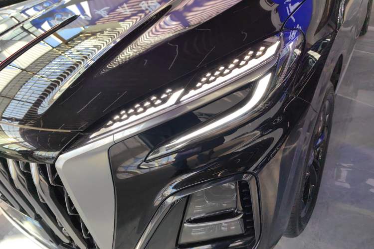 Used Hongqi HS3 PHEV 2025 Model PHEV 117km Jingwei PLUS Edition Left Front Headlight