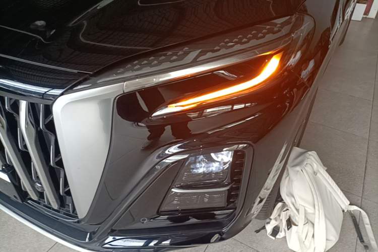Used Hongqi HS3 PHEV 2025 Model 117km Jingwei Edition Left Front Headlight