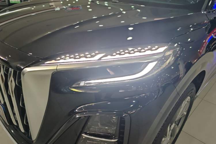 Used Hongqi HS3 PHEV 2025 Model 125km Jingwei 2 Millionth Anniversary Edition Left Front Headlight