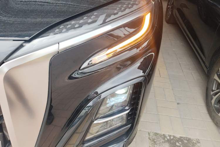 Used Hongqi HS3 PHEV 2025 Model 125km Jingwei 2 Millionth Anniversary Edition Left Front Headlight