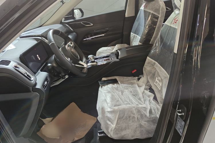 Used Hongqi HS3 PHEV 2025 Model 125km Jingwei PLUS 2 Millionth Anniversary Edition Left Front Seat