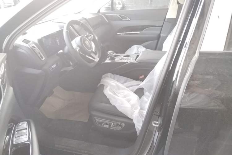 Used Hongqi HS3 PHEV 2025 Model 117km Jingwei Edition Left Front Seat