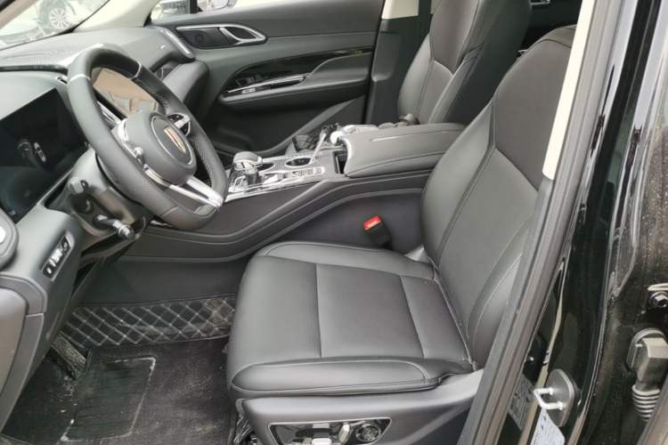 Used Hongqi HS3 PHEV 2025 Model 117km Jingwei Edition Left Front Seat