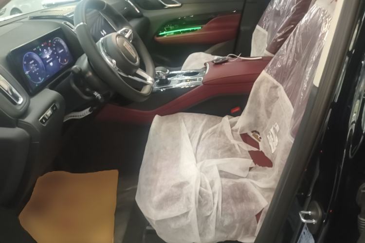Used Hongqi HS3 PHEV 2025 Model 125km Jingwei PLUS 2 Millionth Anniversary Edition Left Front Seat