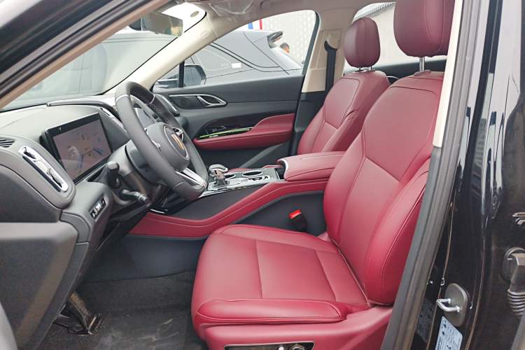 Used Hongqi HS3 PHEV 2025 Model 125km Jingwei 2 Millionth Anniversary Edition Left Front Seat