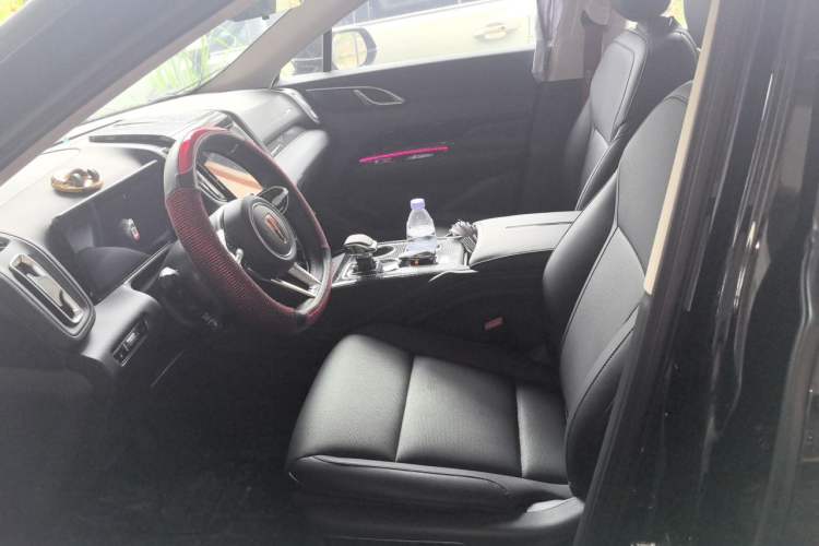 Used Hongqi HS3 PHEV 2025 Model 125km Jingwei PLUS 2 Millionth Anniversary Edition Left Front Seat