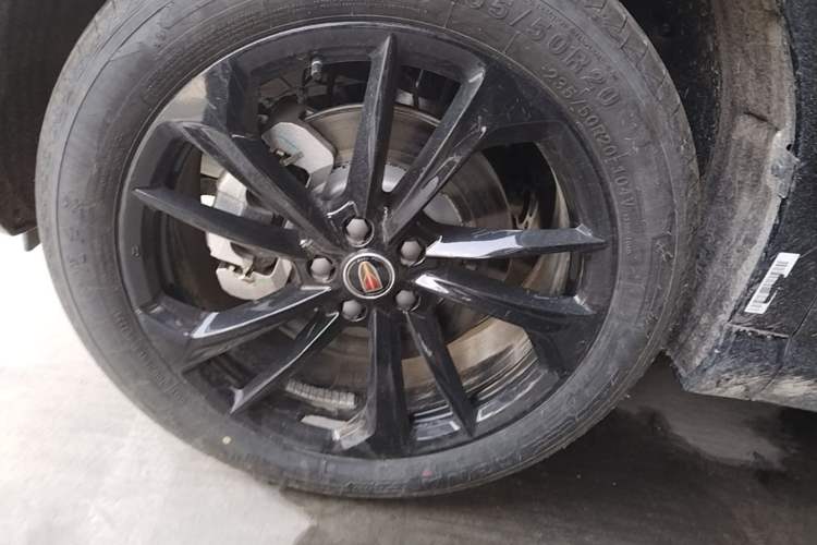 Used Hongqi HS3 PHEV 2025 Model 117km Jingwei Edition Left Front Wheel Hub