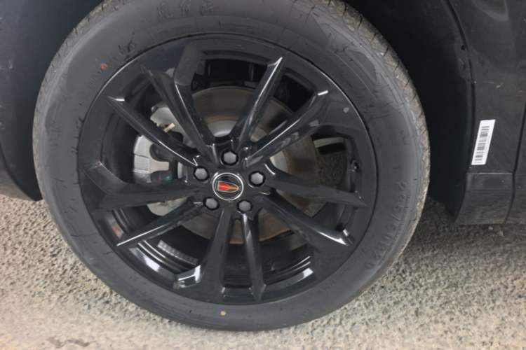 Used Hongqi HS3 PHEV 2025 Model PHEV 117km Jingwei PLUS Edition Left Front Wheel Hub
