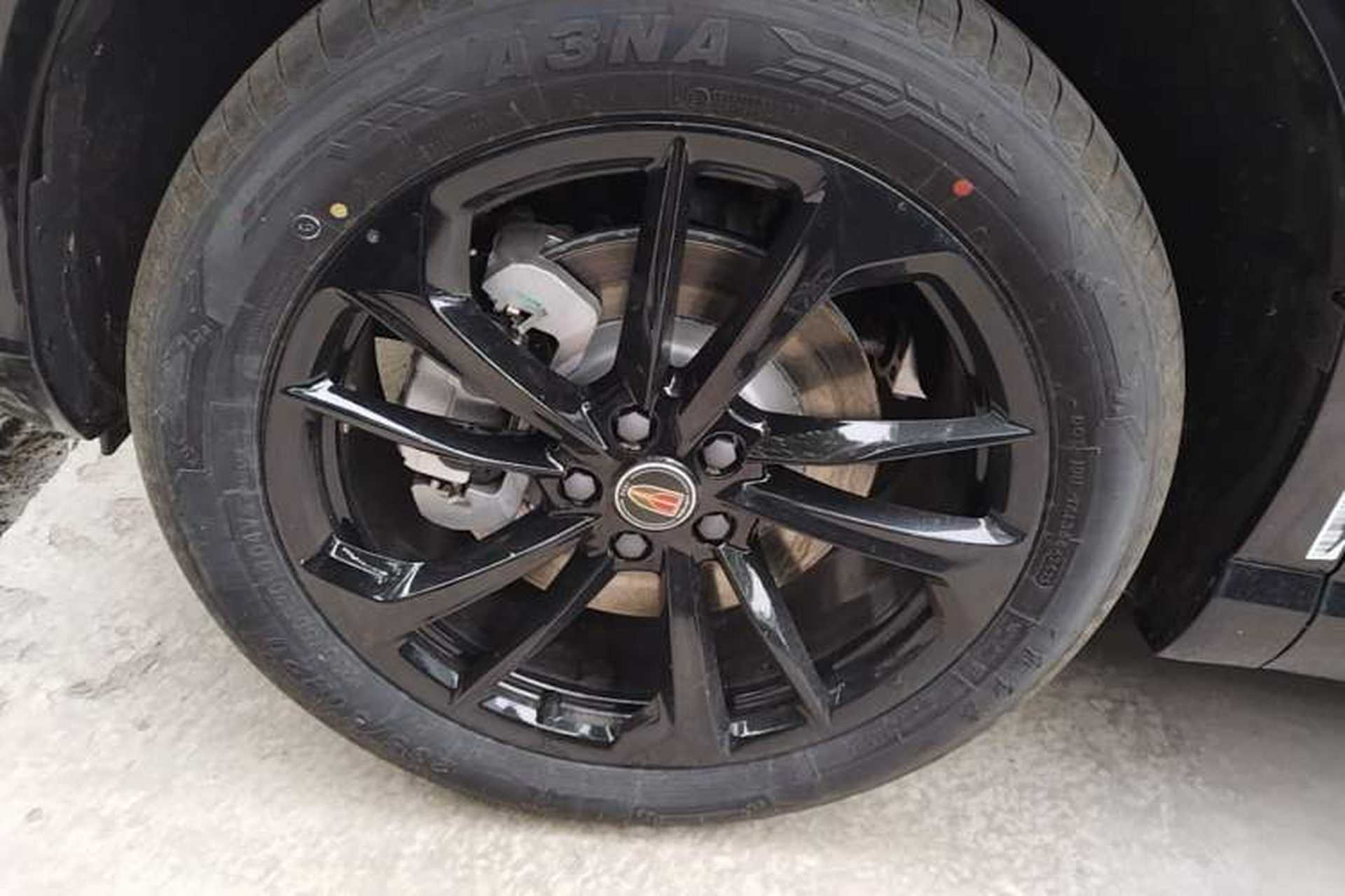 Used Hongqi HS3 PHEV 2025 Model 117km Jingwei Edition Left Front Wheel Hub
