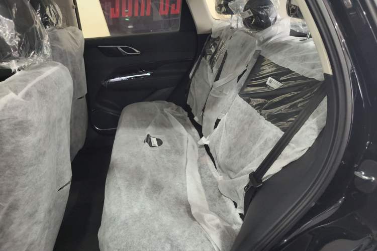Used Hongqi HS3 PHEV 2025 Model PHEV 117km Jingwei PLUS Edition Left Rear Seat